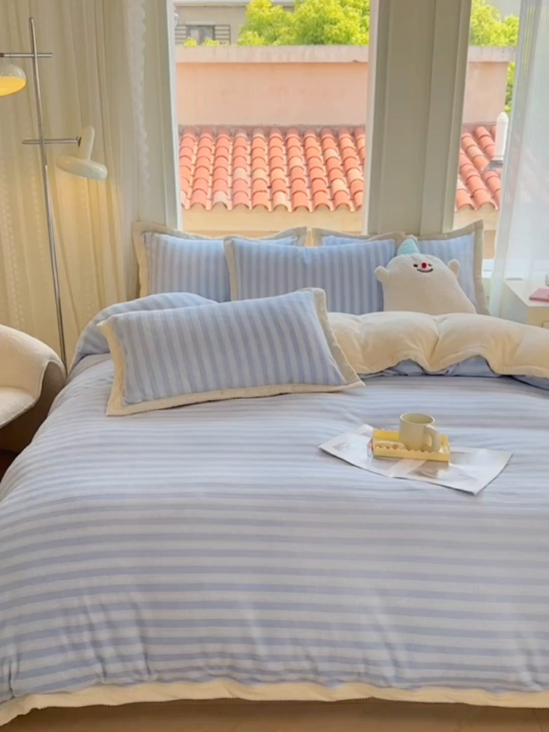 91家纺网 家纺一手货源 找家纺 宜代光年 2025新款雕花印花暖羊绒系列四件套 暖羊绒-蓝色条纹