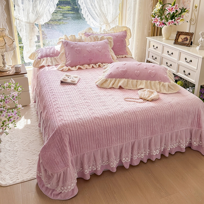 91家纺网 家纺一手货源 找家纺 （总）宜凡家纺 2025新款兔绒提花牛奶绒夹棉床盖四件套