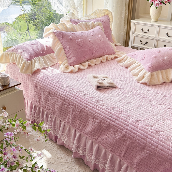 91家纺网 家纺一手货源 找家纺 （总）宜凡家纺 2025新款兔绒提花牛奶绒夹棉床盖四件套