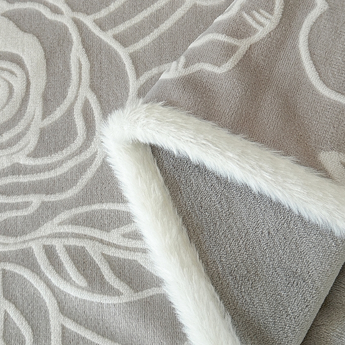 91家纺网 家纺一手货源 找家纺 柏薇 2025新款兔毛宽包边立体雕花牛奶绒四件套 牧云