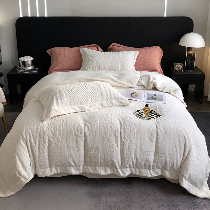 宜代光年 2025新款德绒260克牛奶绒织带系列四件套 伊卡洛斯-米月白