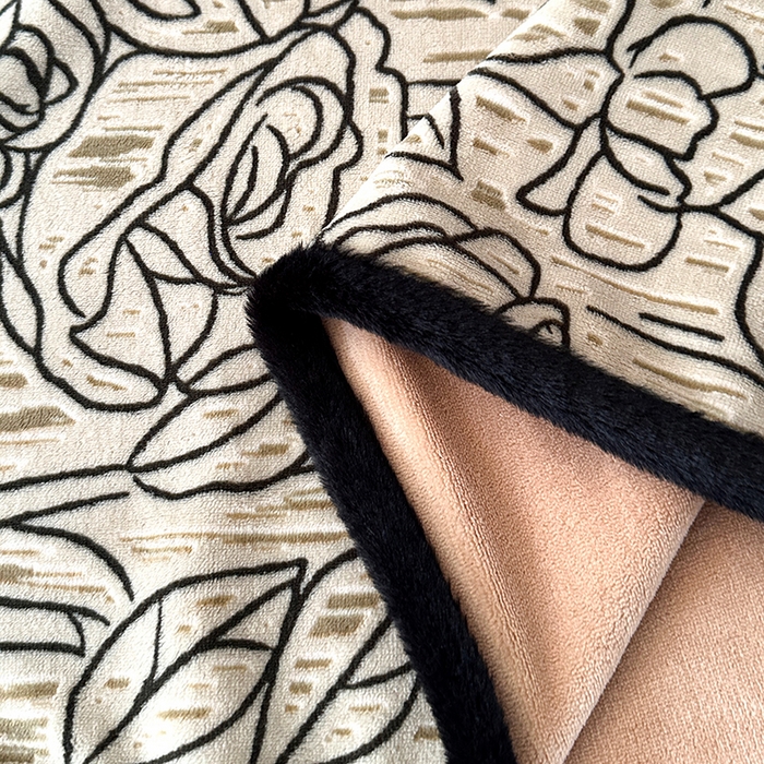 91家纺网 家纺一手货源 找家纺 柏薇 2025新款兔毛宽包边立体雕花牛奶绒四件套 山茶花