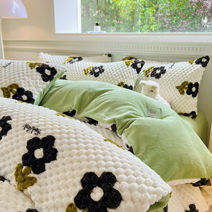 91家纺网 家纺一手货源 找家纺 （总）宜代光年 2025新款大豆绒提花系列四件套（提供买家秀）-印花款