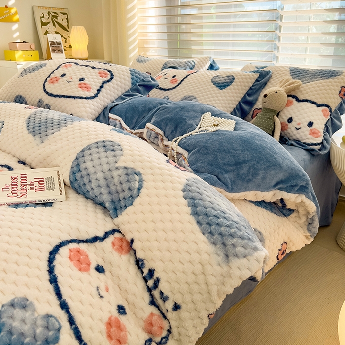 91家纺网 家纺一手货源 找家纺 宜代光年 2025新款大豆绒提花系列四件套（提供买家秀）-印花款 大豆绒-蓝色小熊