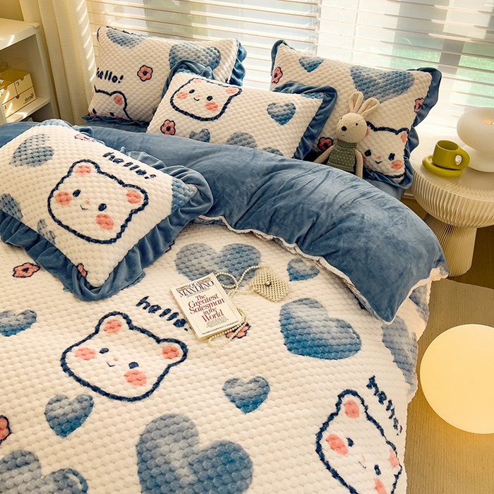 91家纺网 家纺一手货源 找家纺 宜代光年 2025新款大豆绒提花系列四件套（提供买家秀）-印花款 大豆绒-蓝色小熊