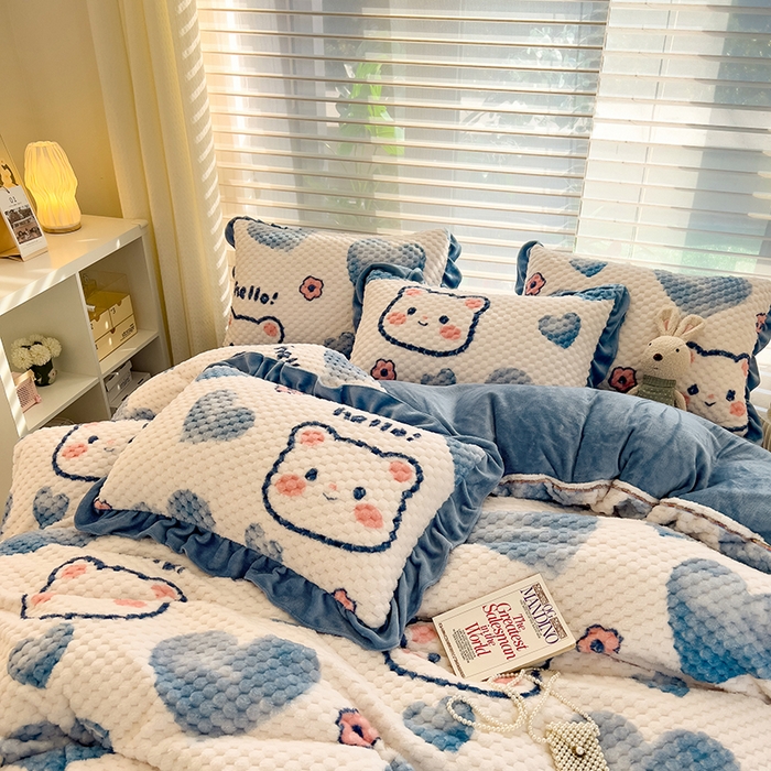 91家纺网 家纺一手货源 找家纺 宜代光年 2025新款大豆绒提花系列四件套（提供买家秀）-印花款 大豆绒-蓝色小熊