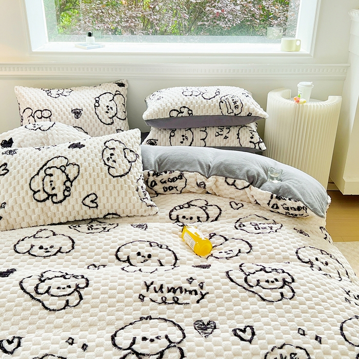 91家纺网 家纺一手货源 找家纺 宜代光年 2025新款大豆绒提花系列四件套（提供买家秀）-印花款 大豆绒-涂鸦小狗