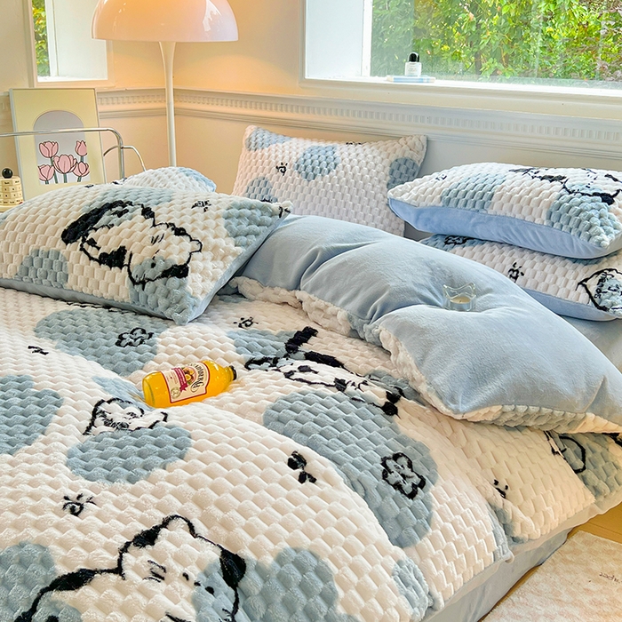 91家纺网 家纺一手货源 找家纺 宜代光年 2025新款大豆绒提花系列四件套（提供买家秀）-印花款 大豆绒-可爱猫