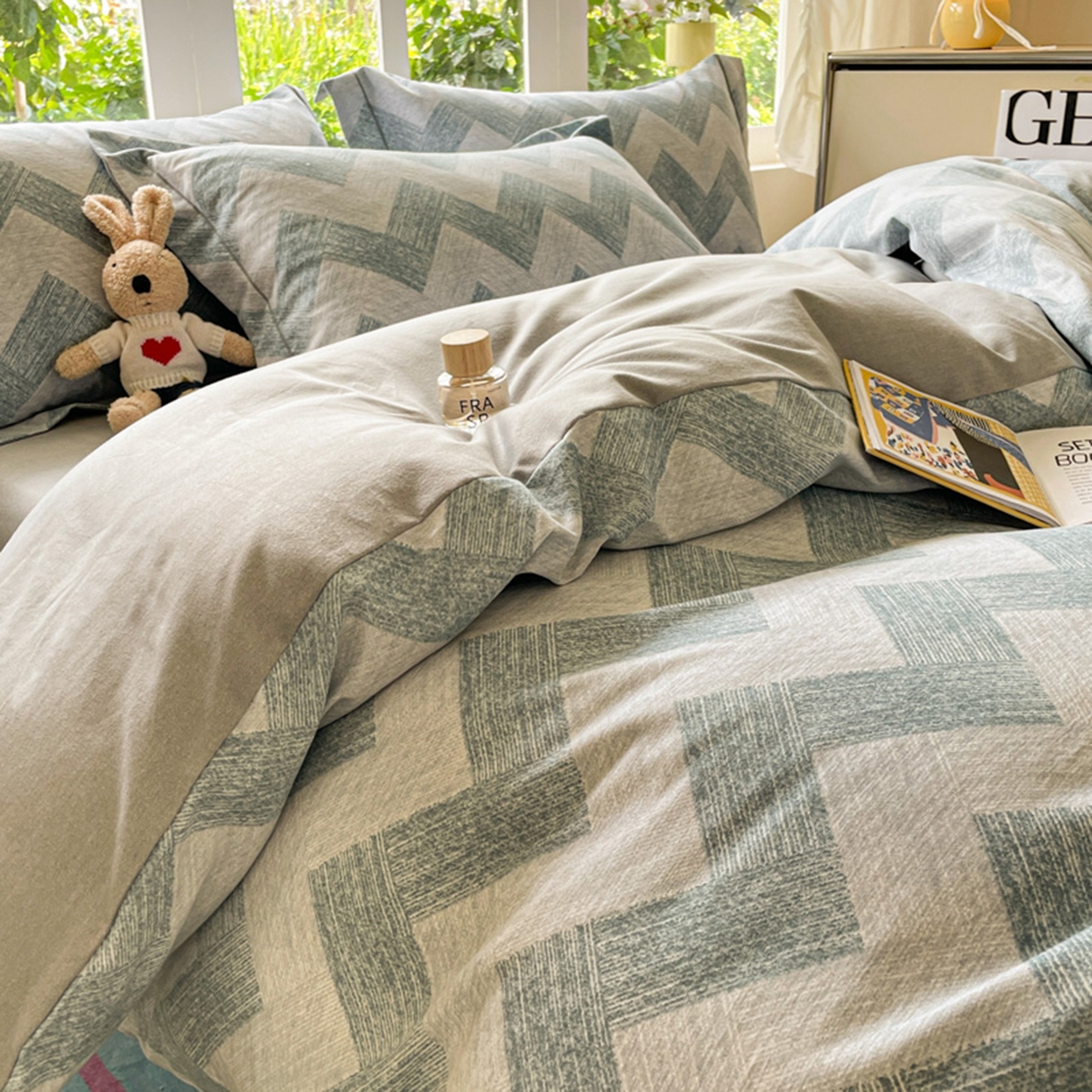 91家纺网 家纺一手货源 找家纺 仔仔熊 2025新款磨毛四件套系列 几何絮语