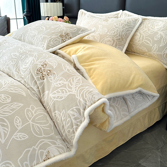 柏薇 2025新款兔毛宽包边立体雕花牛奶绒四件套 云朵