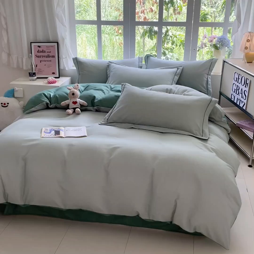 91家纺网 家纺一手货源 找家纺 仔仔熊 2025新款磨毛四件套系列 松息细纹