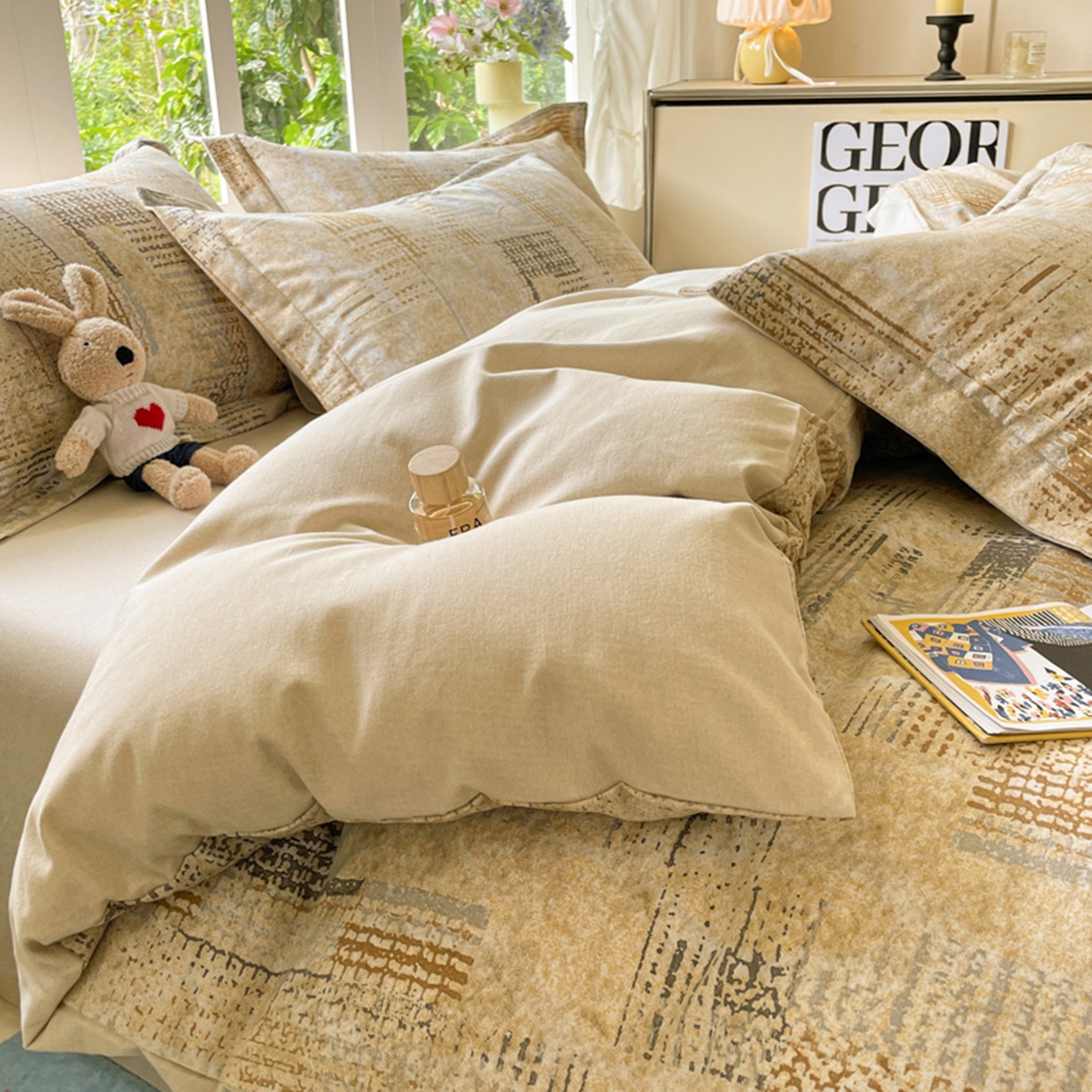 91家纺网 家纺一手货源 找家纺 仔仔熊 2025新款磨毛四件套系列 暖黄格纹