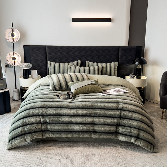 91家纺网 家纺一手货源 找家纺 （总）宜代光年 2025新款背印兔绒条纹系列四件套