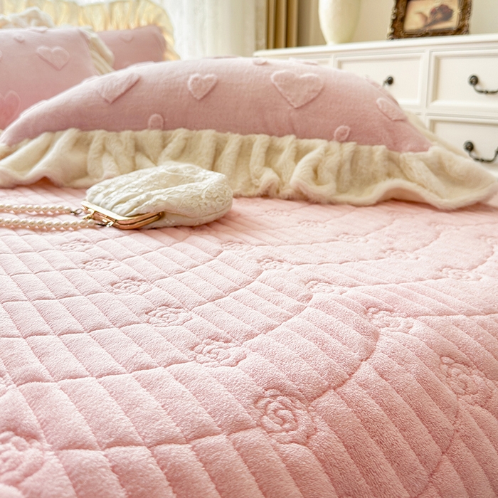 91家纺网 家纺一手货源 找家纺 （总）宜凡家纺 2025新款兔绒提花牛奶绒夹棉床裙四件套