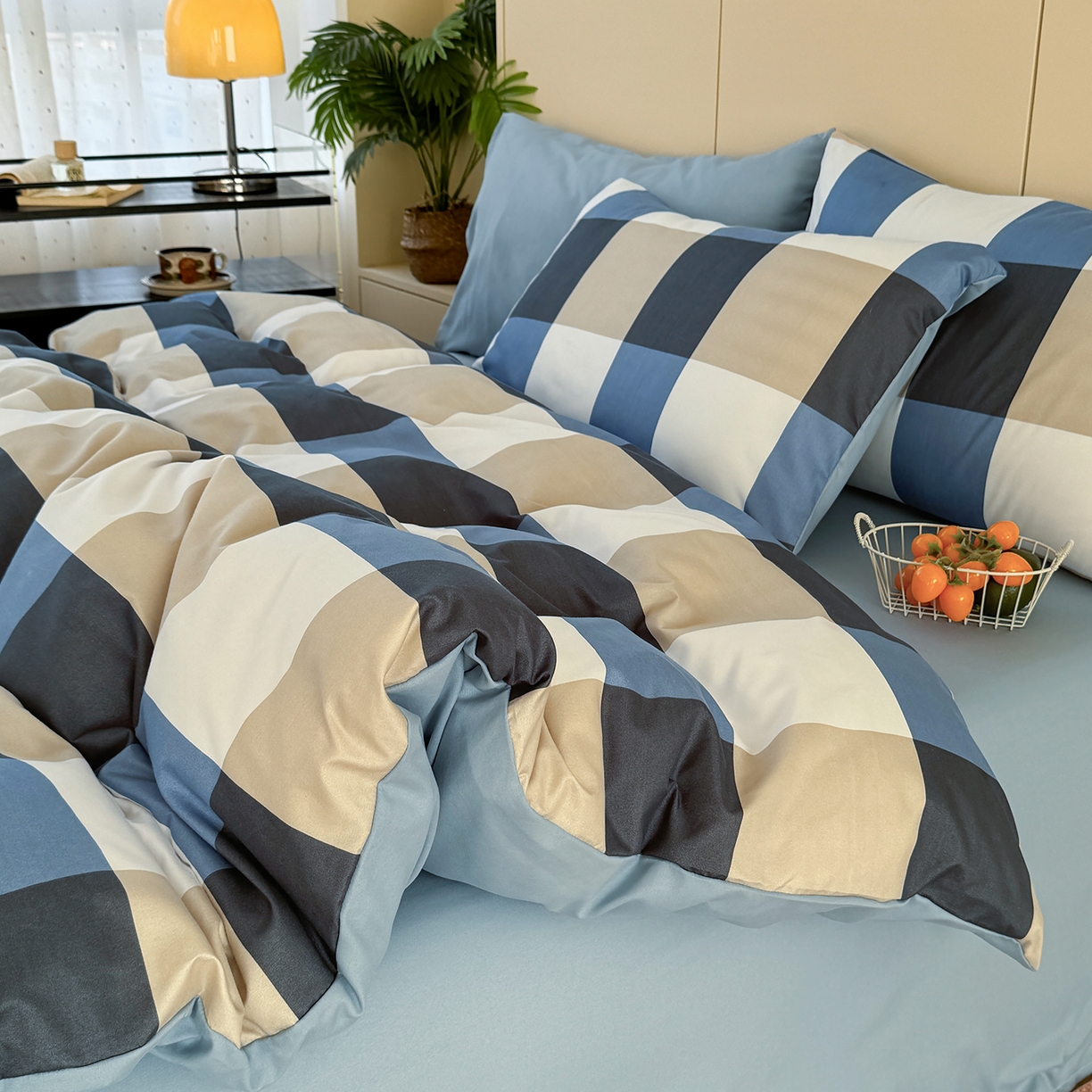 91家纺网 家纺一手货源 找家纺 十一家居 2025年秋冬新款A类亲肤云朵水洗棉无印风四件套-叙境系列 柏林蓝格+海青蓝