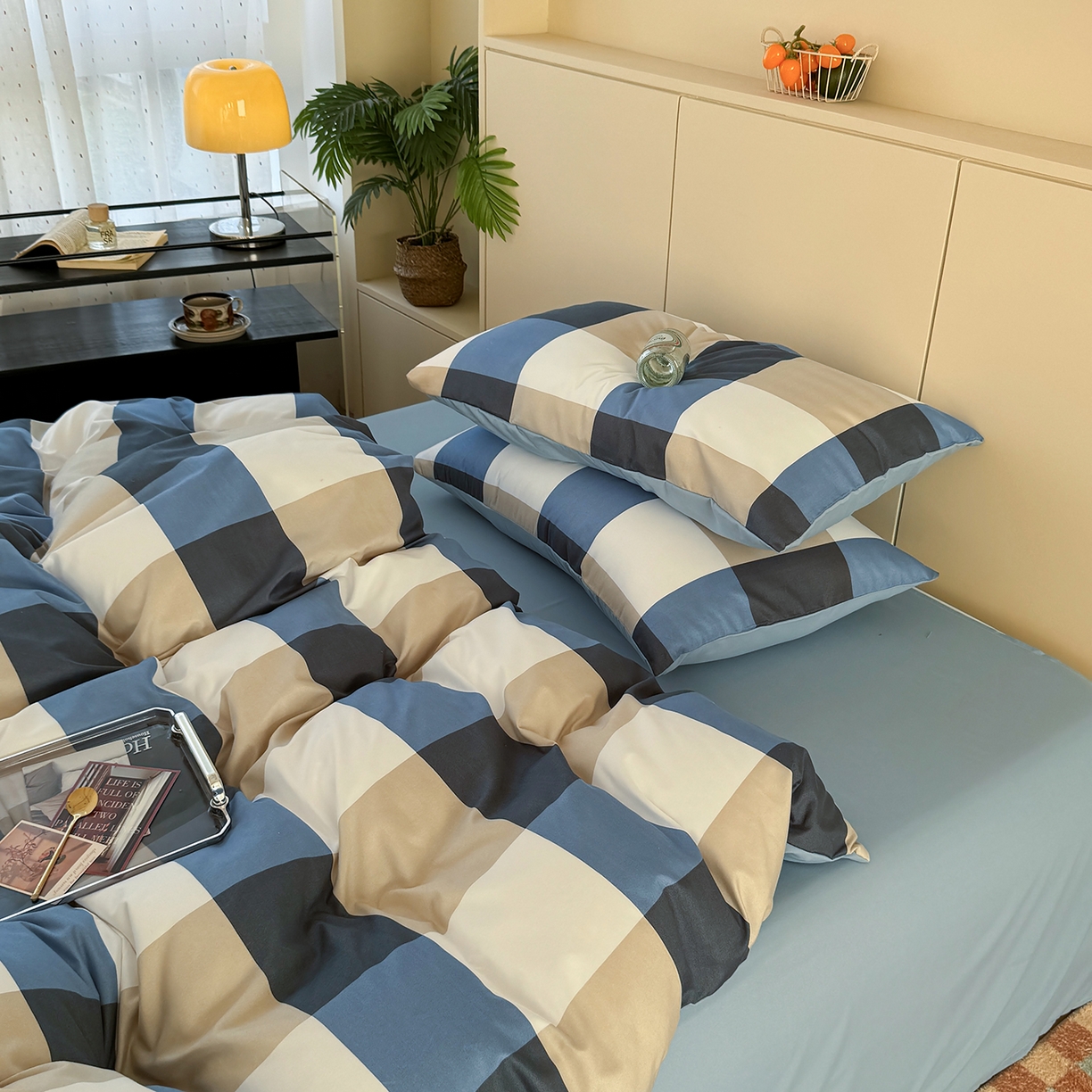 91家纺网 家纺一手货源 找家纺 十一家居 2025年秋冬新款A类亲肤云朵水洗棉无印风四件套-叙境系列 柏林蓝格+海青蓝