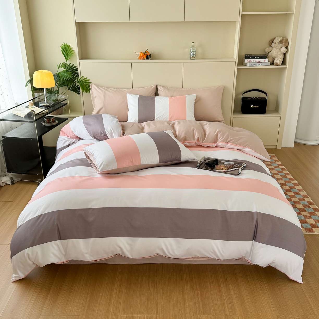 91家纺网 家纺一手货源 找家纺 十一家居 2025年秋冬新款A类亲肤云朵水洗棉无印风四件套-叙境系列 桃灰格+卡其