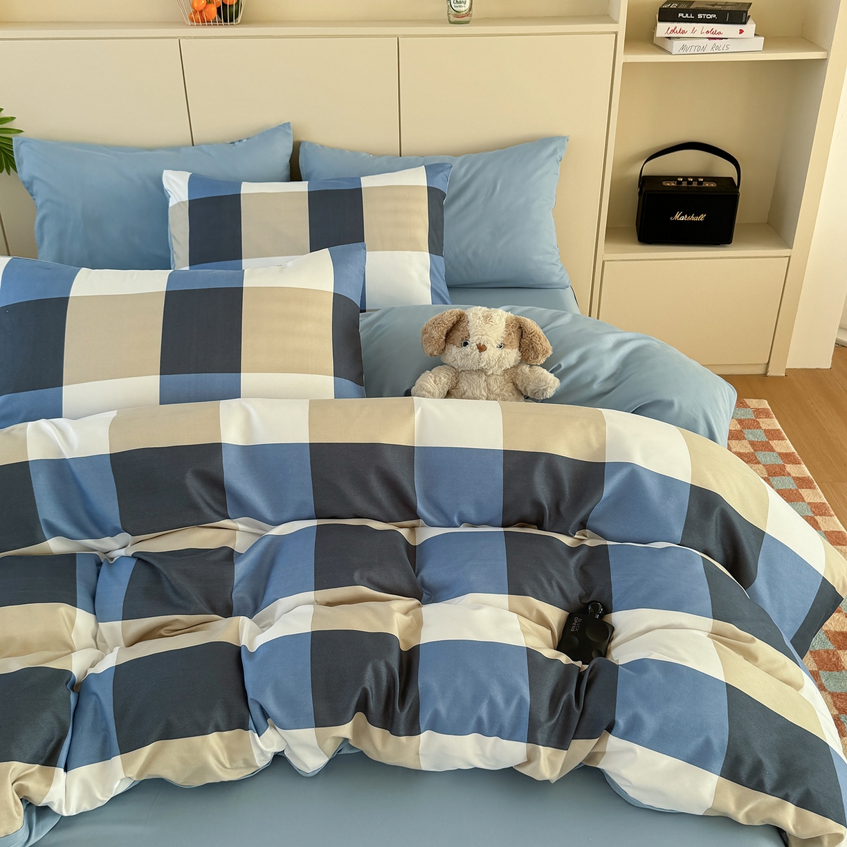 91家纺网 家纺一手货源 找家纺 十一家居 2025年秋冬新款A类亲肤云朵水洗棉无印风四件套-叙境系列 柏林蓝格+海青蓝