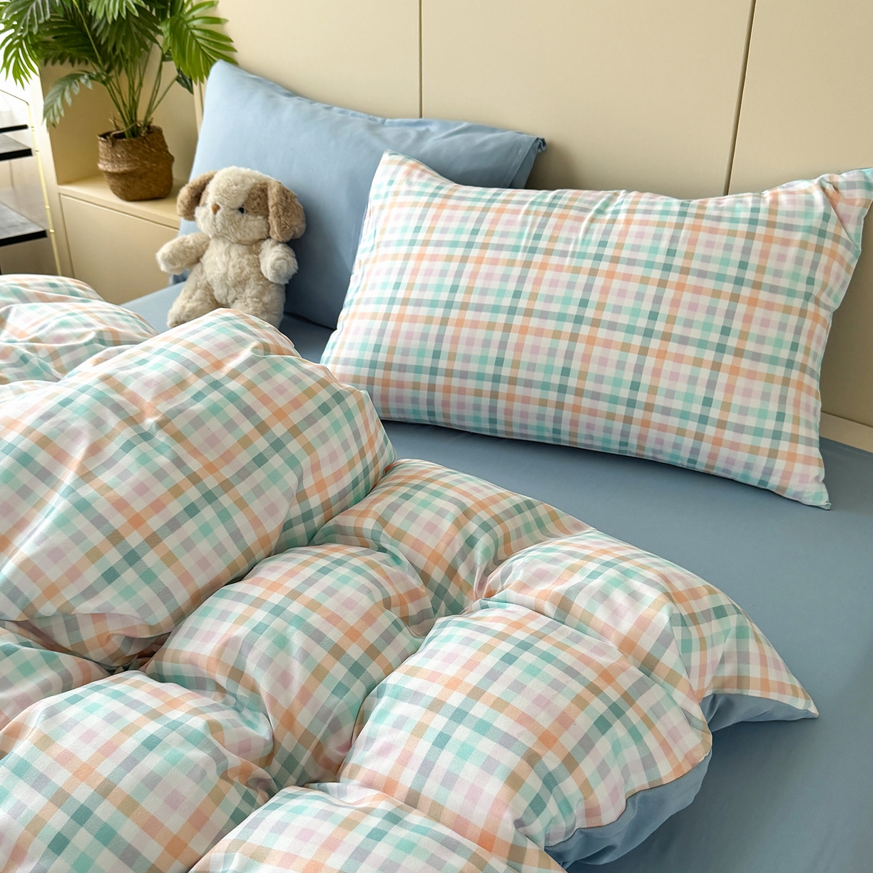 91家纺网 家纺一手货源 找家纺 十一家居 2025年秋冬新款A类亲肤云朵水洗棉无印风四件套-叙境系列 糖果小格+海青蓝