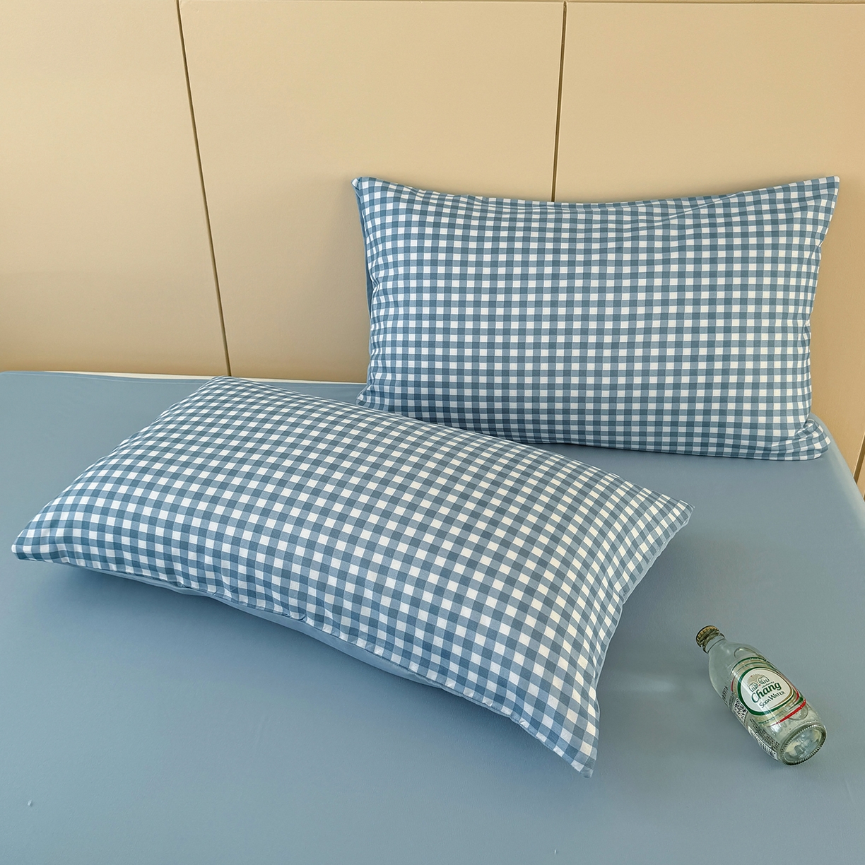 91家纺网 家纺一手货源 找家纺 十一家居 2025年秋冬新款A类亲肤云朵水洗棉无印风四件套-叙境系列 蓝小格+海青蓝