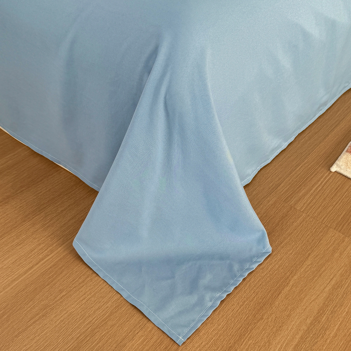 91家纺网 家纺一手货源 找家纺 十一家居 2025年秋冬新款A类亲肤云朵水洗棉无印风四件套-叙境系列 柏林蓝格+海青蓝