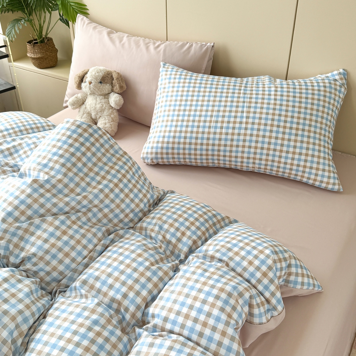 91家纺网 家纺一手货源 找家纺 十一家居 2025年秋冬新款A类亲肤云朵水洗棉无印风四件套-叙境系列 蓝咖小格+咖色