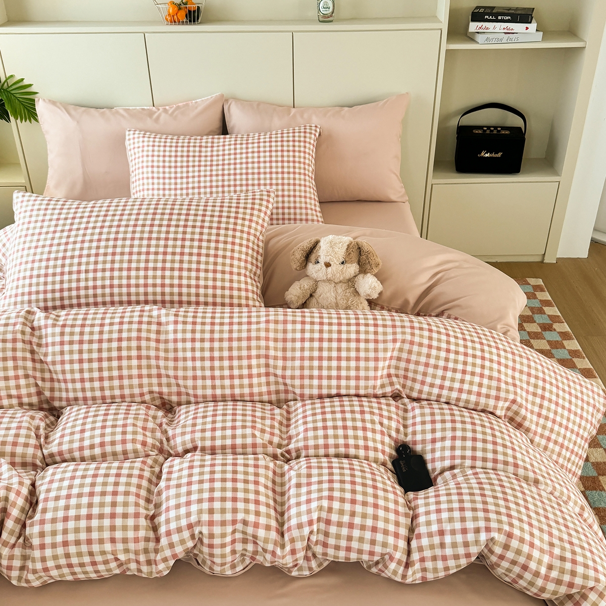 91家纺网 家纺一手货源 找家纺 十一家居 2025年秋冬新款A类亲肤云朵水洗棉无印风四件套-叙境系列 粉咖小格+粉玉