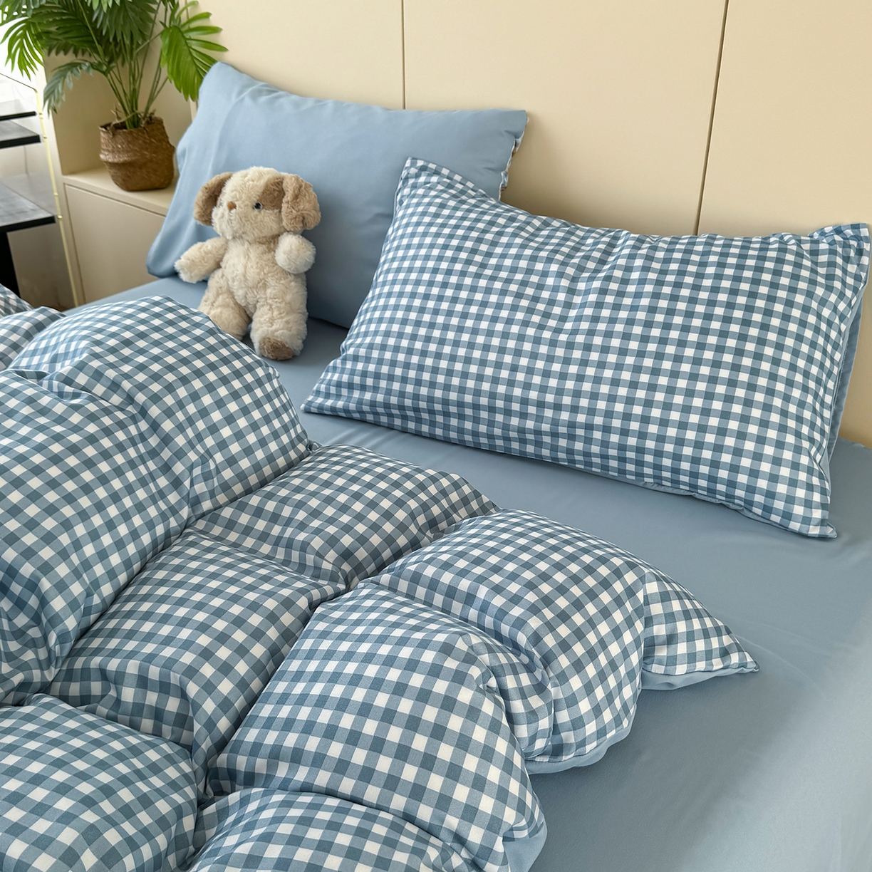 91家纺网 家纺一手货源 找家纺 十一家居 2025年秋冬新款A类亲肤云朵水洗棉无印风四件套-叙境系列 蓝小格+海青蓝
