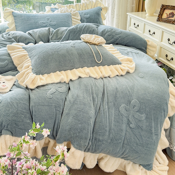 91家纺网 家纺一手货源 找家纺 宜凡家纺 2025新款兔绒提花牛奶绒夹棉床盖四件套 简爱 苍青