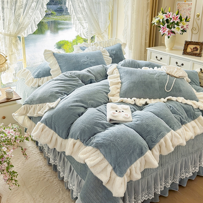 91家纺网 家纺一手货源 找家纺 宜凡家纺 2025新款兔绒提花牛奶绒夹棉床盖四件套 简爱 苍青