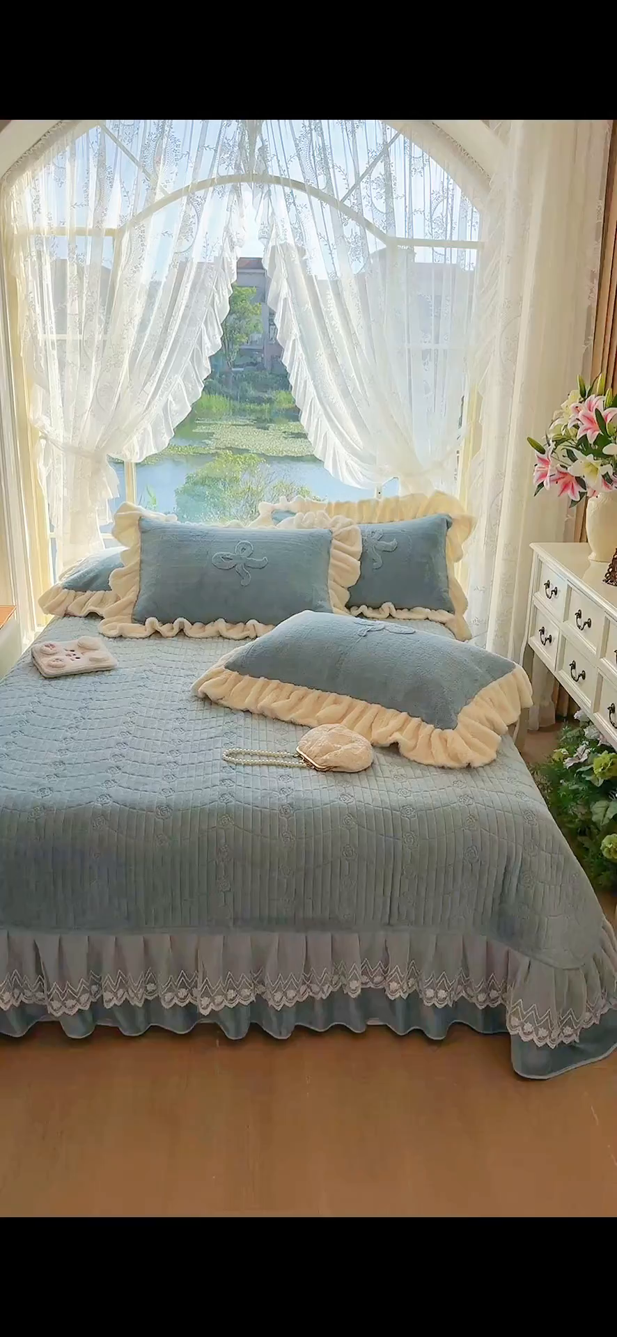 91家纺网 家纺一手货源 找家纺 宜凡家纺 2025新款兔绒提花牛奶绒夹棉床盖四件套 简爱 苍青