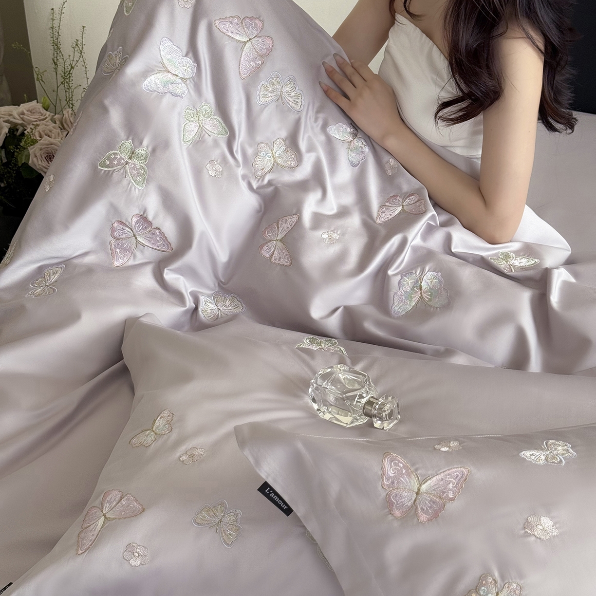 91家纺网 家纺一手货源 找家纺 （总）鹿班家居 2025新款秋冬款100S全棉磨毛精密刺绣系列四件套-温柔浅梦（标准会员-20元）