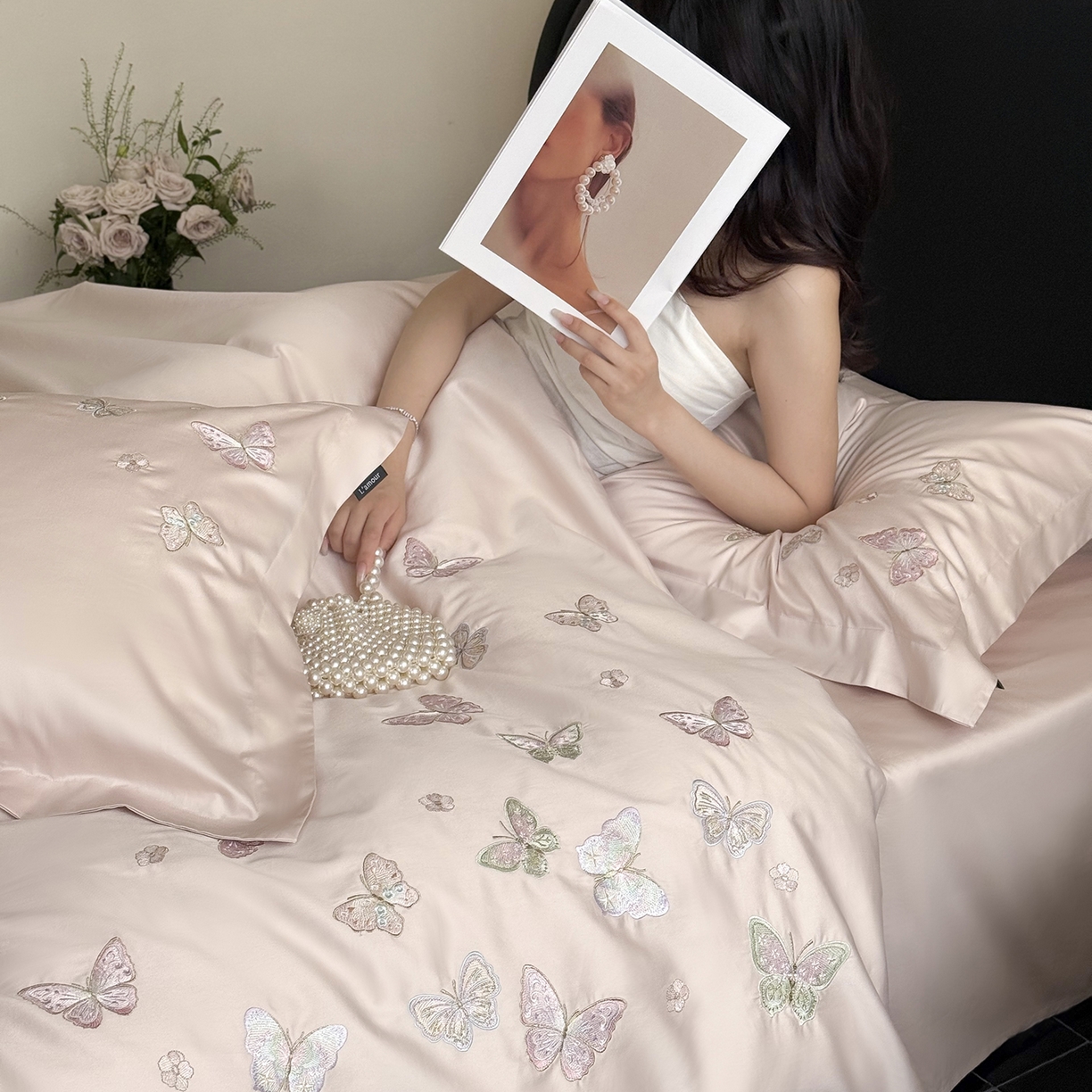 91家纺网 家纺一手货源 找家纺 鹿班家居 2025新款秋冬款100S全棉磨毛精密刺绣系列四件套-温柔浅梦（标准会员-20元） 温柔浅梦-粉色