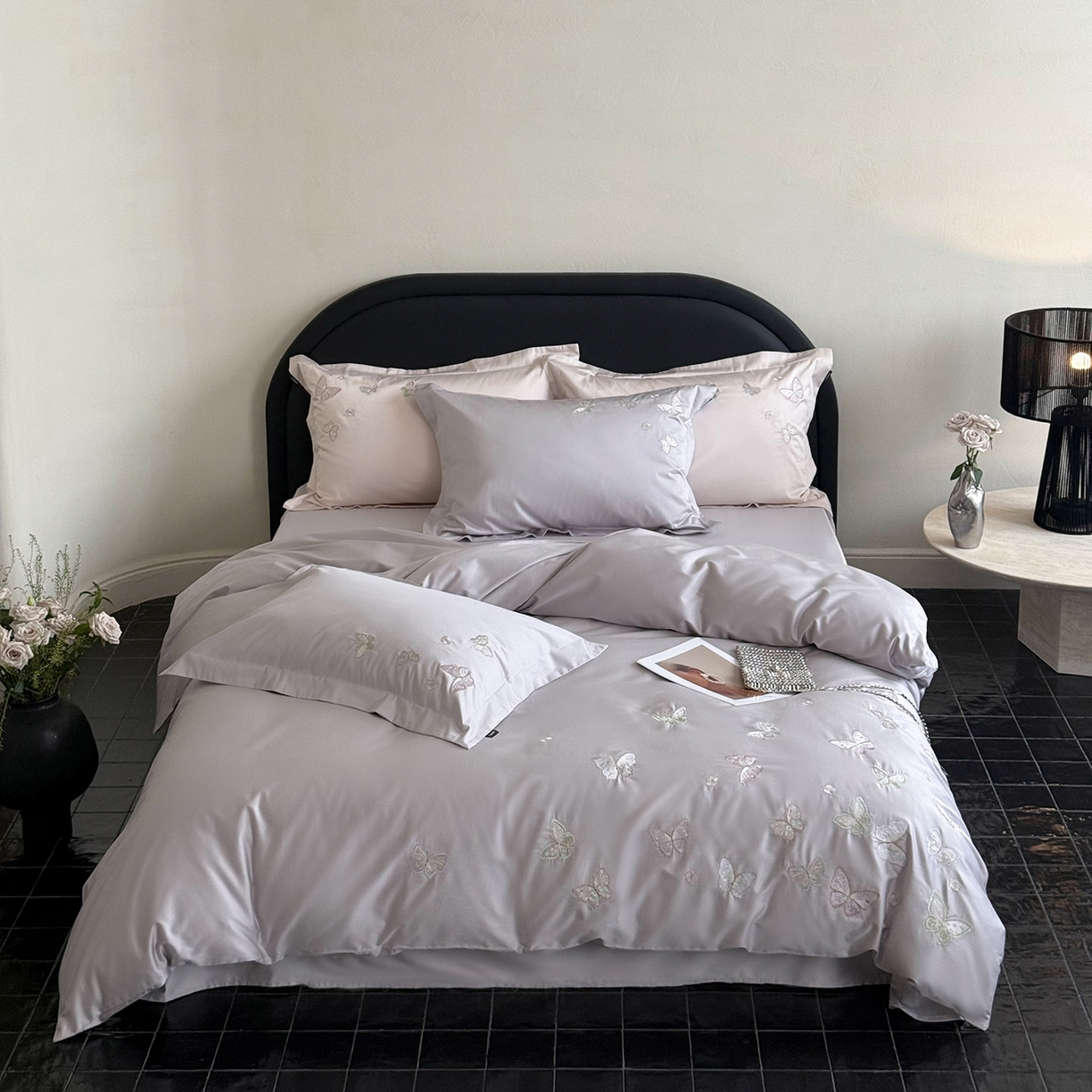 91家纺网 家纺一手货源 找家纺 鹿班家居 2025新款秋冬款100S全棉磨毛精密刺绣系列四件套-温柔浅梦（标准会员-20元） 温柔浅梦-紫色