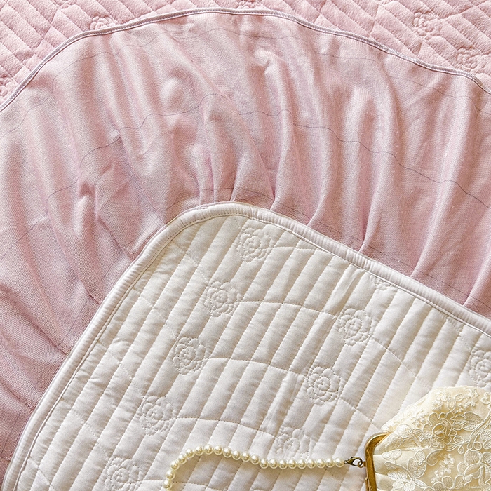 91家纺网 家纺一手货源 找家纺 宜凡家纺 2025新款兔绒提花牛奶绒夹棉床盖四件套 简爱 豆沙紫