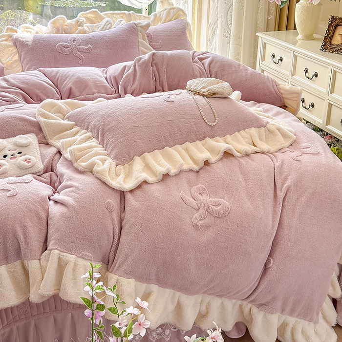 91家纺网 家纺一手货源 找家纺 宜凡家纺 2025新款兔绒提花牛奶绒夹棉床盖四件套 简爱 豆沙紫
