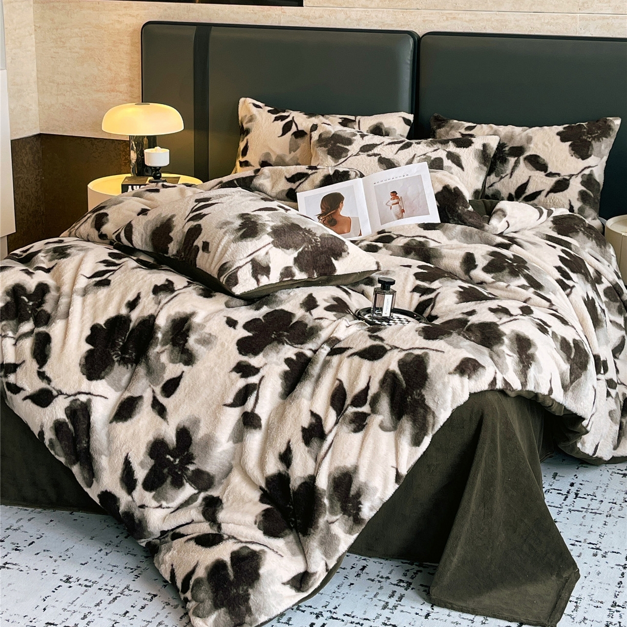 91家纺网 家纺一手货源 找家纺 （总）佰亿莱 2025新款印花兔毛绒双面锁温暖绒四件套