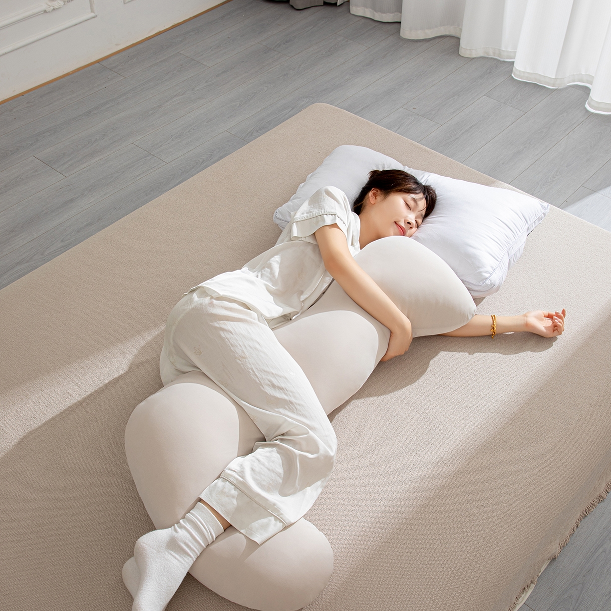 91家纺网 家纺一手货源 找家纺 沐沐家纺 2026新款海马抱抱枕 卡其