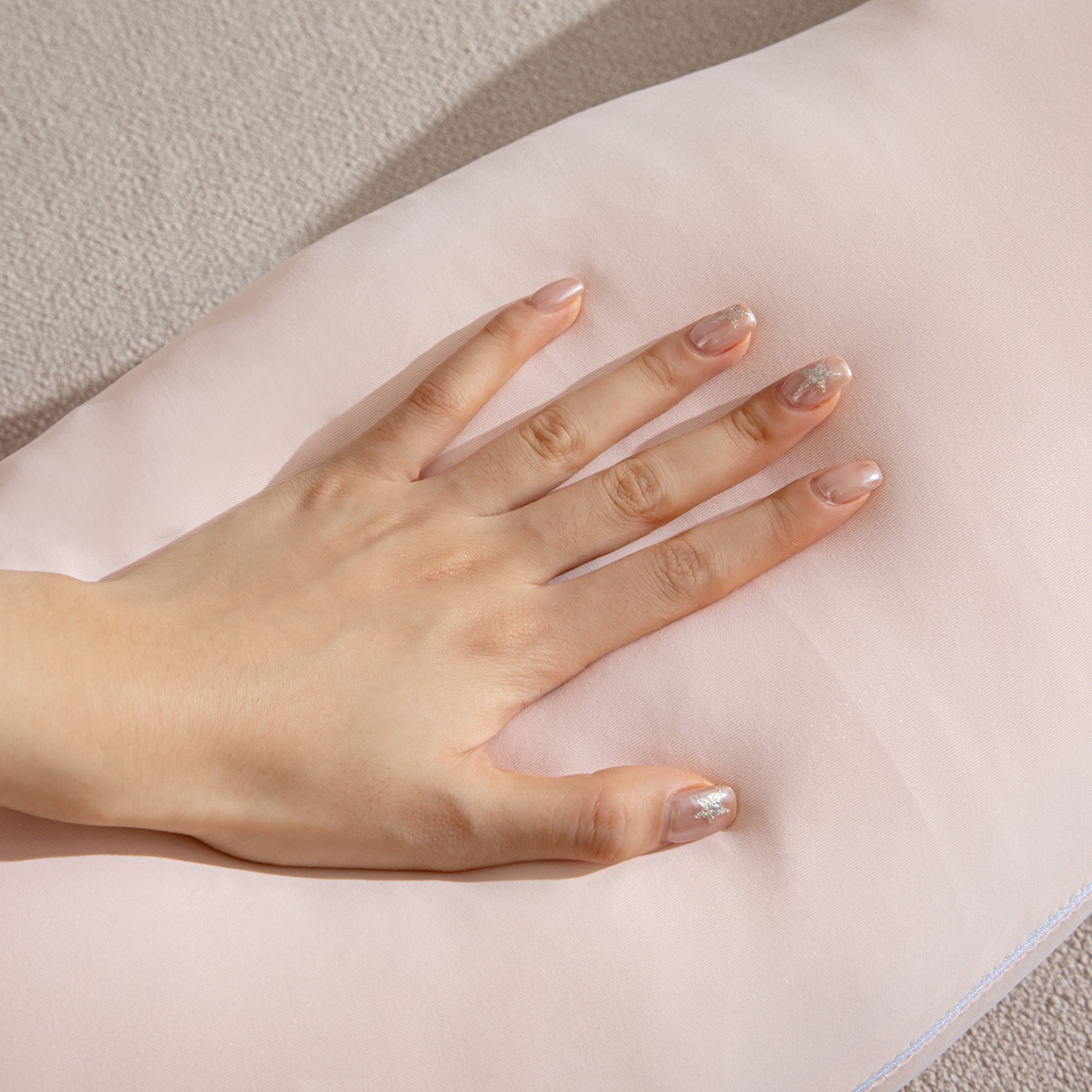 91家纺网 家纺一手货源 找家纺 沐沐家纺 2026新款海马抱抱枕 粉色