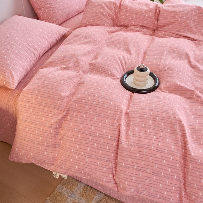 91家纺网 家纺一手货源 找家纺 春皖家纺 2025新款全棉原棉磨毛色织水洗四件套回暖系列-风格二 梦妮粉