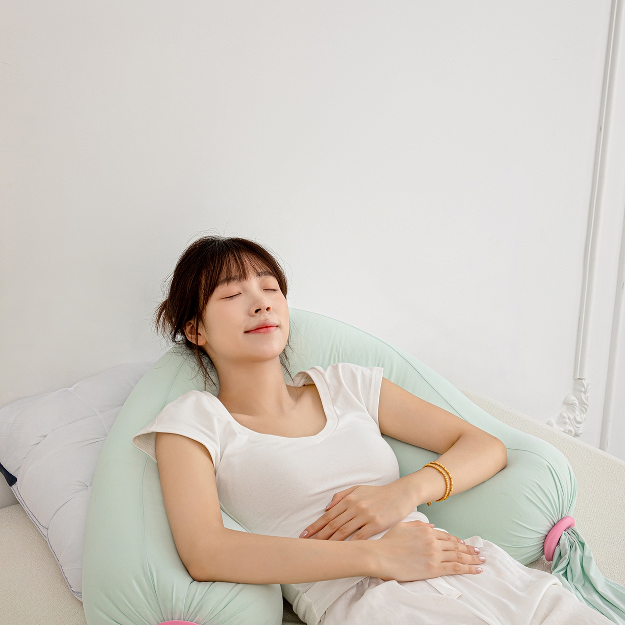 91家纺网 家纺一手货源 找家纺 （总）沐沐家纺 2026新款四季纯色解压抱抱枕