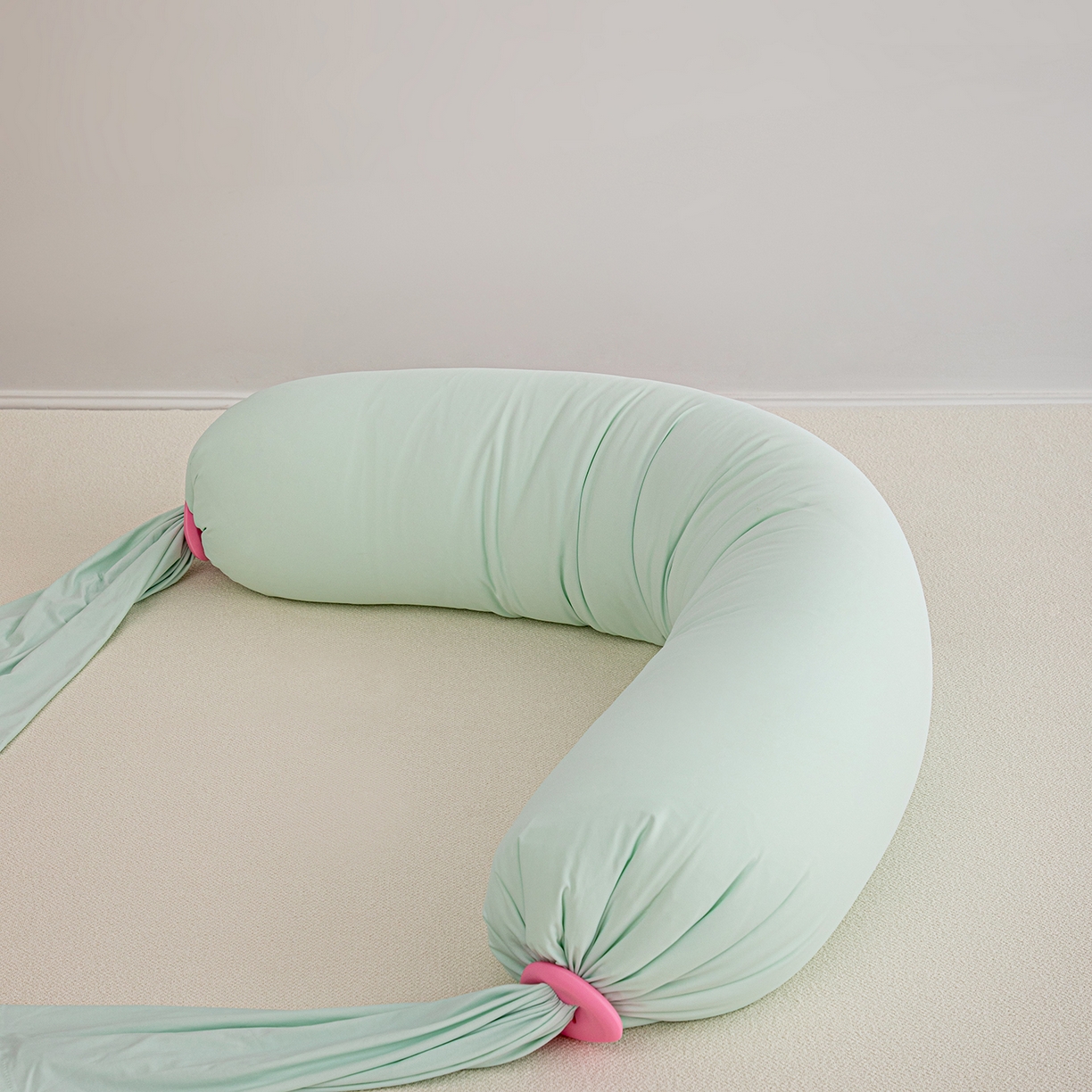 91家纺网 家纺一手货源 找家纺 沐沐家纺 2026新款四季纯色解压抱抱枕 绿色