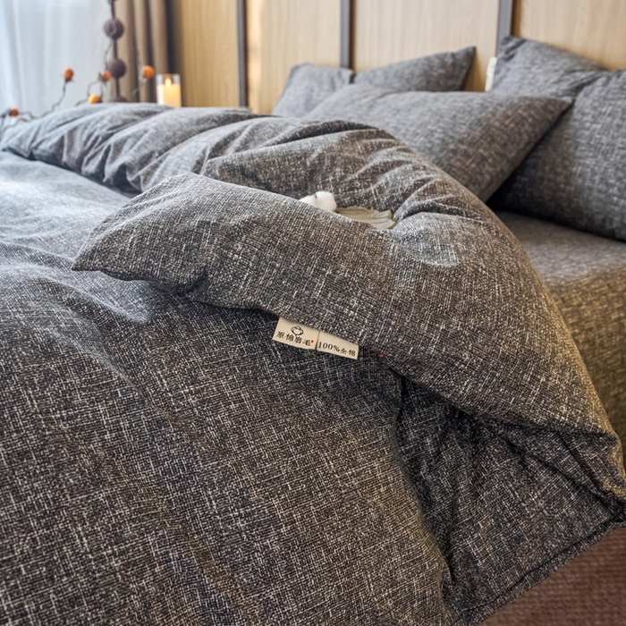 91家纺网 家纺一手货源 找家纺 春皖家纺 2025新款全棉原棉磨毛色织水洗四件套回暖系列-风格二 浅陌灰