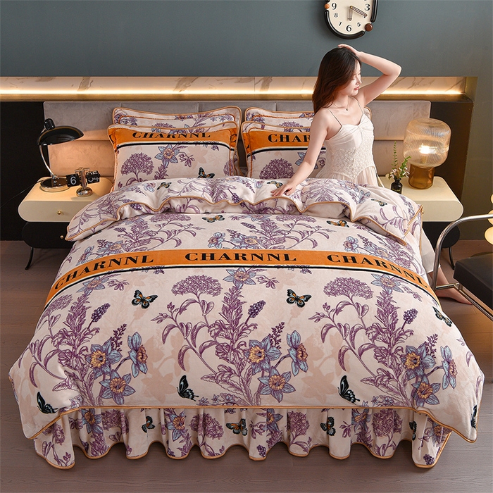 91家纺网 家纺一手货源 找家纺 董成龙家纺 2025新款高克重9-10斤加厚印花超柔牛奶绒爆款法莱绒金貂绒床裙四件套控价 蝶舞