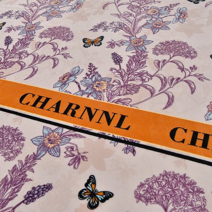 91家纺网 家纺一手货源 找家纺 董成龙家纺 2025新款高克重9-10斤加厚印花超柔牛奶绒爆款法莱绒金貂绒床裙四件套控价 蝶舞