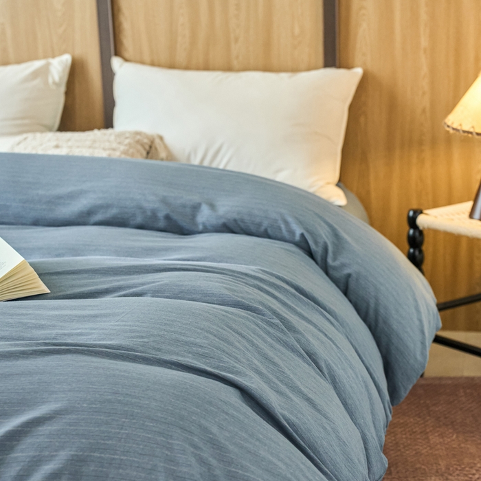 91家纺网 家纺一手货源 找家纺 春皖家纺 2025新款全棉原棉磨毛色织水洗单被套回暖系列-风格二 柏林蓝