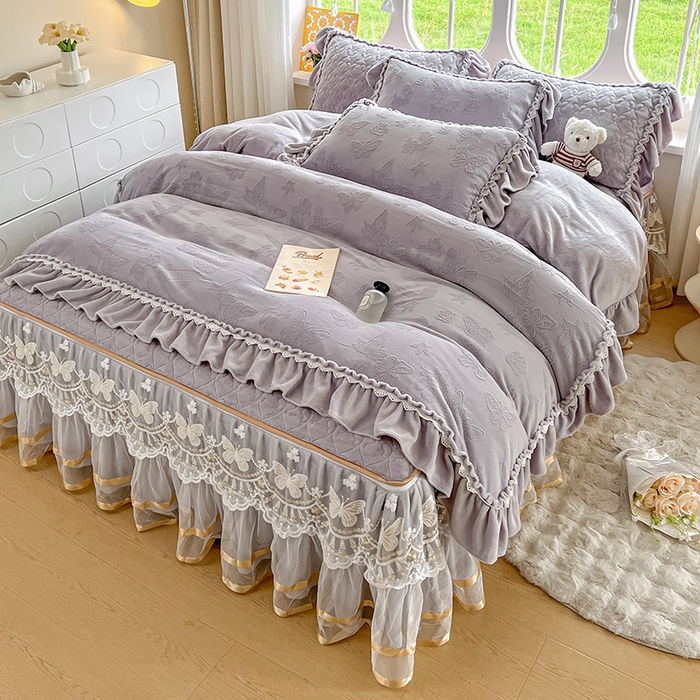 91家纺网 家纺一手货源 找家纺 （总）罗艺轩 2025新款简约雕花牛奶绒可拆卸床裙四件套蝶恋（已申专版，严格控价）