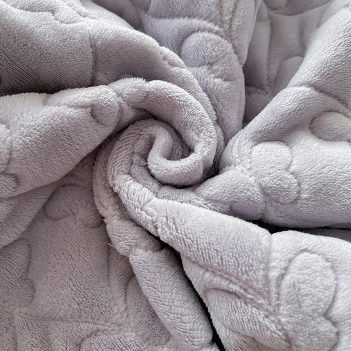 91家纺网 家纺一手货源 找家纺 罗艺轩 2025新款简约雕花牛奶绒可拆卸床裙四件套蝶恋（已申专版，严格控价） 蝶恋-灰