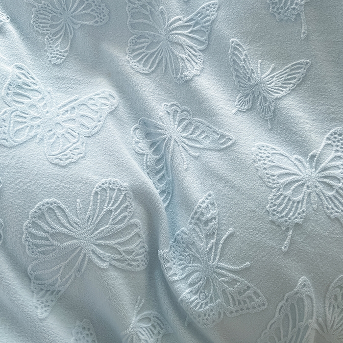 91家纺网 家纺一手货源 找家纺 罗艺轩 2025新款简约雕花牛奶绒可拆卸床裙四件套蝶恋（已申专版，严格控价） 蝶恋-蓝