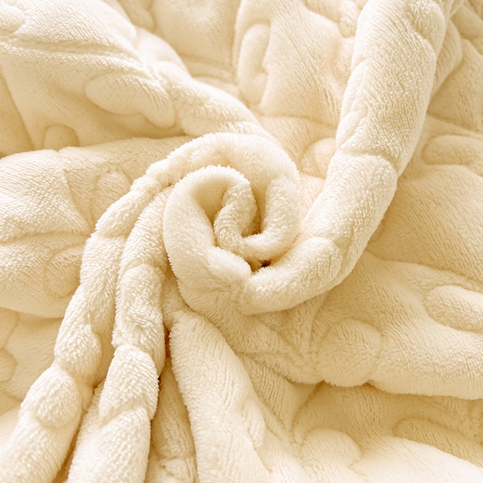 91家纺网 家纺一手货源 找家纺 罗艺轩 2025新款简约雕花牛奶绒可拆卸床裙四件套蝶恋（已申专版，严格控价） 蝶恋-米黄